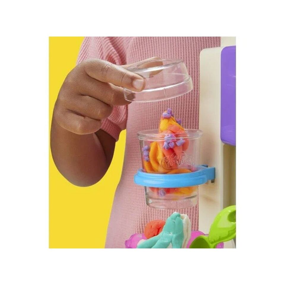Play-Doh Gökkuşağı Girdaplı Dondurma Oyun Seti G0028