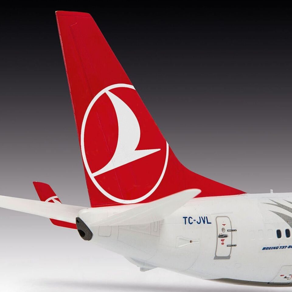 Revell Türk Hava Yolları Boeing 737-800 03772