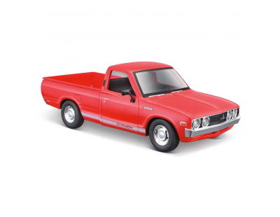 Maisto 1/24 1973 Model Datsun 620 Pick-up