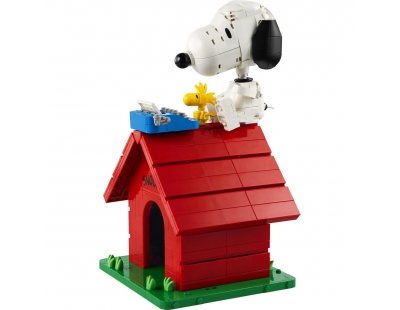 LEGO Ideas Peanuts: Snoopy nin Köpek Kulübesi 21368